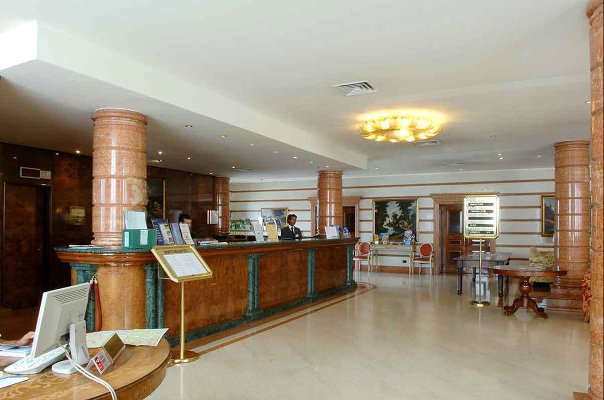 Hotel Catullo San Martino Buon Albergo Exterior foto