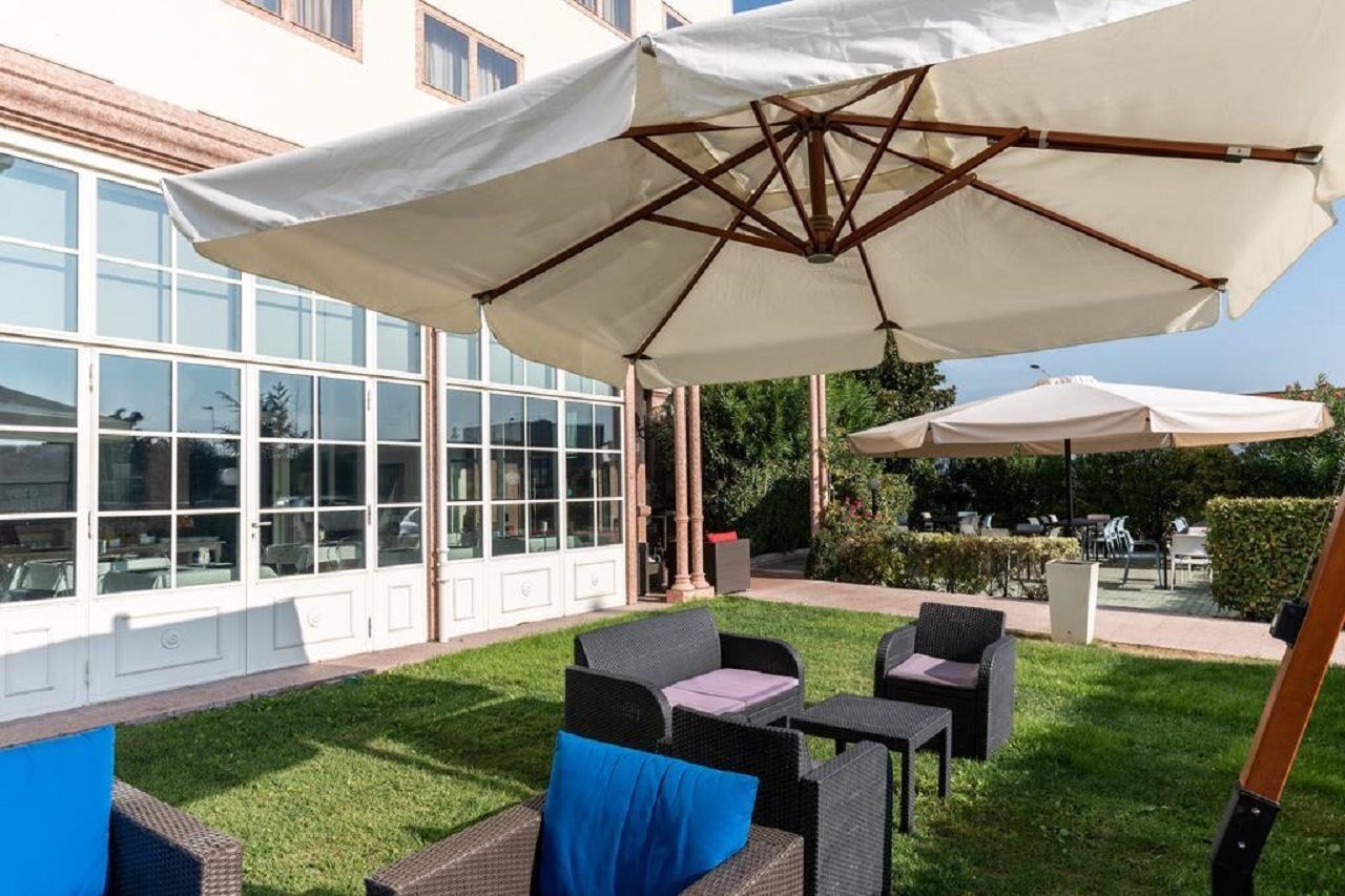 Hotel Catullo San Martino Buon Albergo Exterior foto